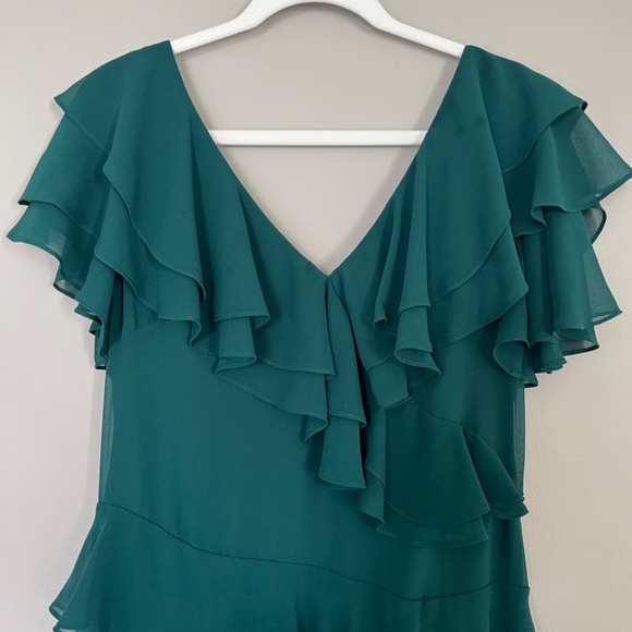 Badgley Mischka Georgette Cascading Emerald Ruffle Gown, High-low Hem, Size 10 - Picture 8 of 11